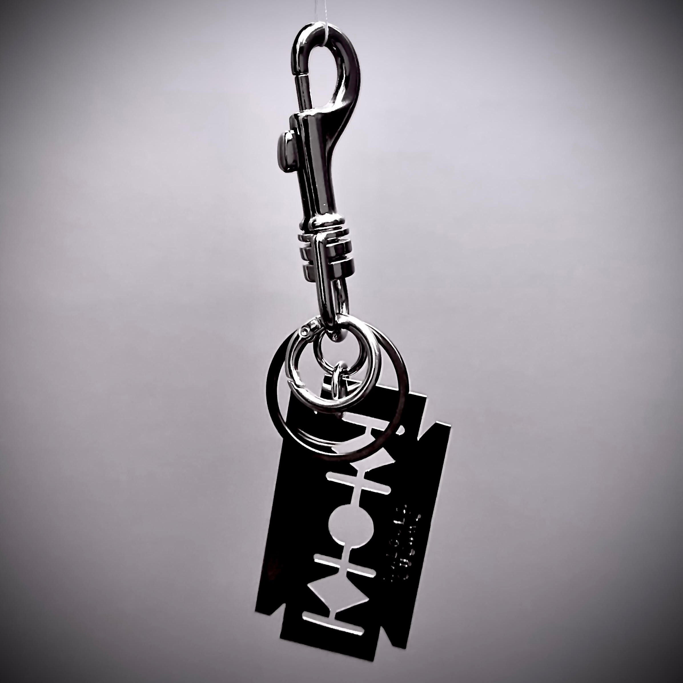 キーマイ Razor Keyholder – Malcolm Guerre Online Shop